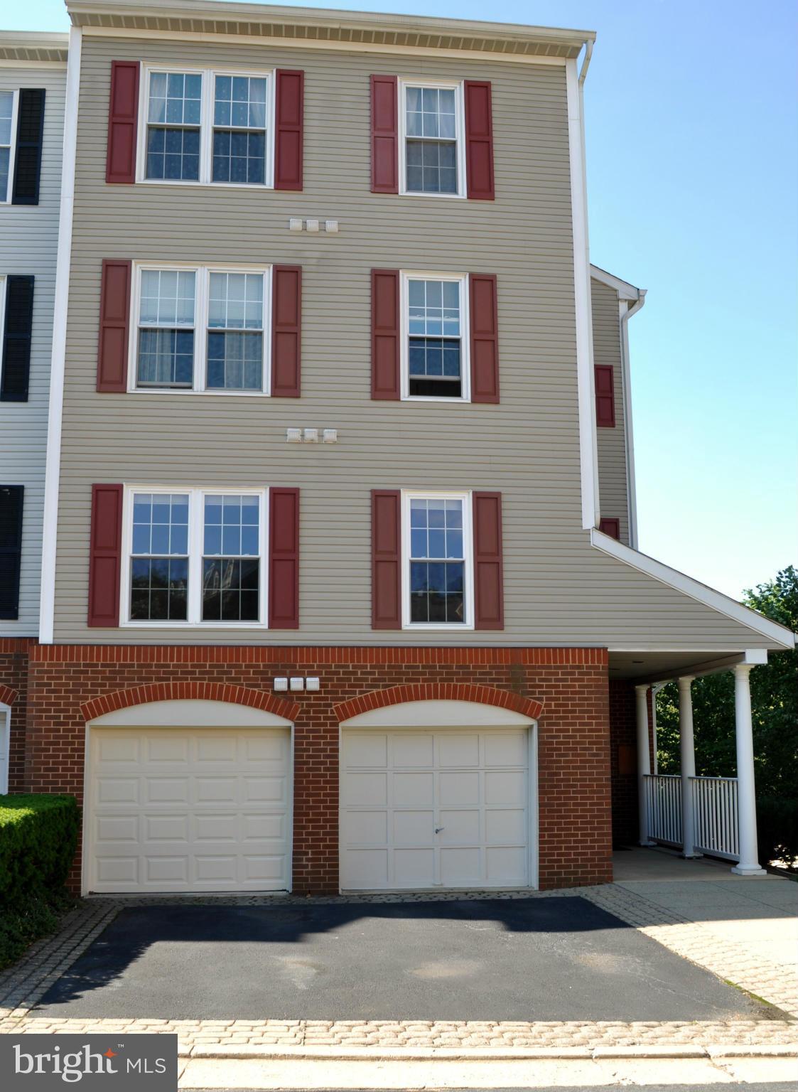 259 S Pickett St #201