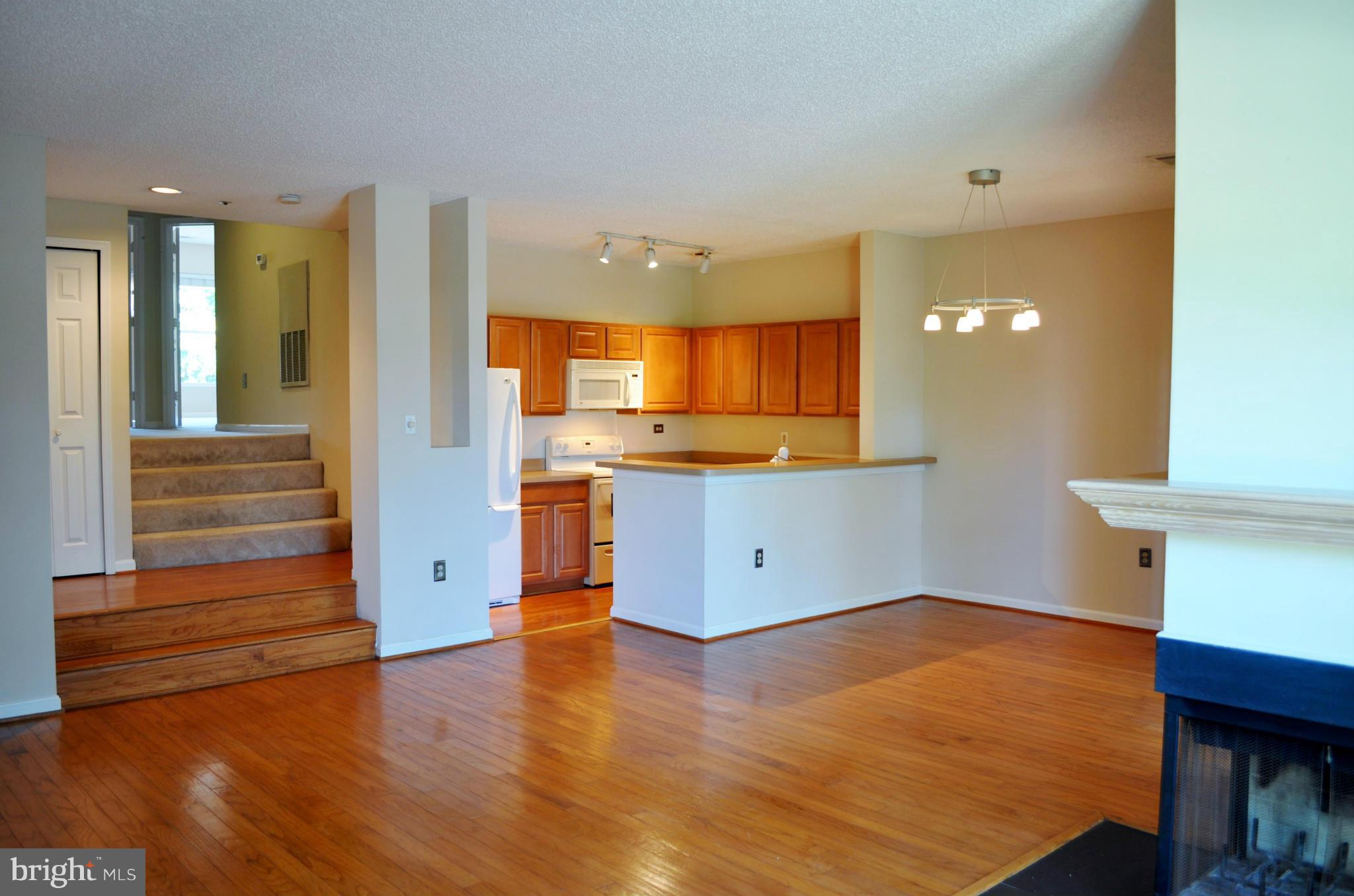 259 S Pickett St #201
