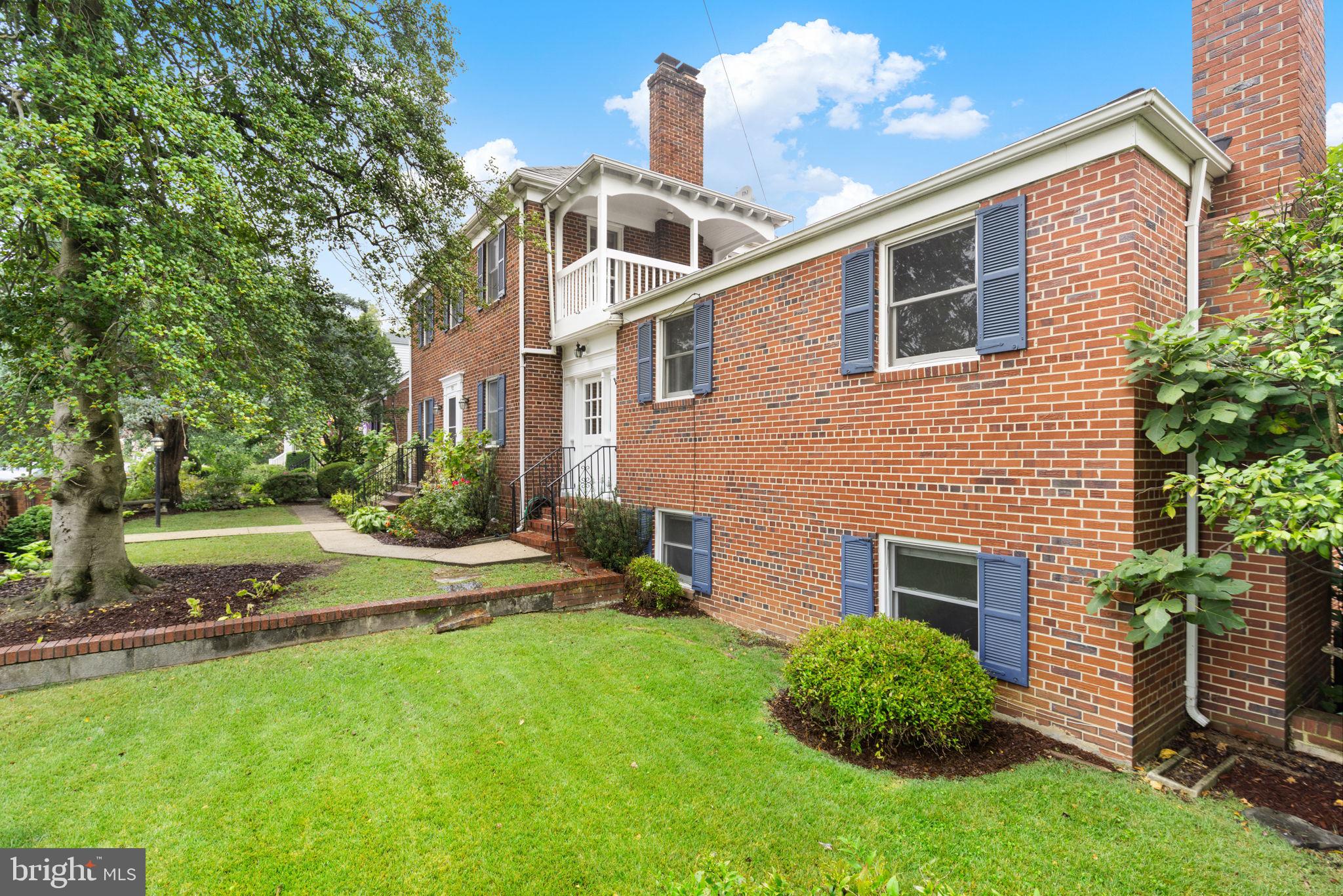 703 BRAXTON PLACE