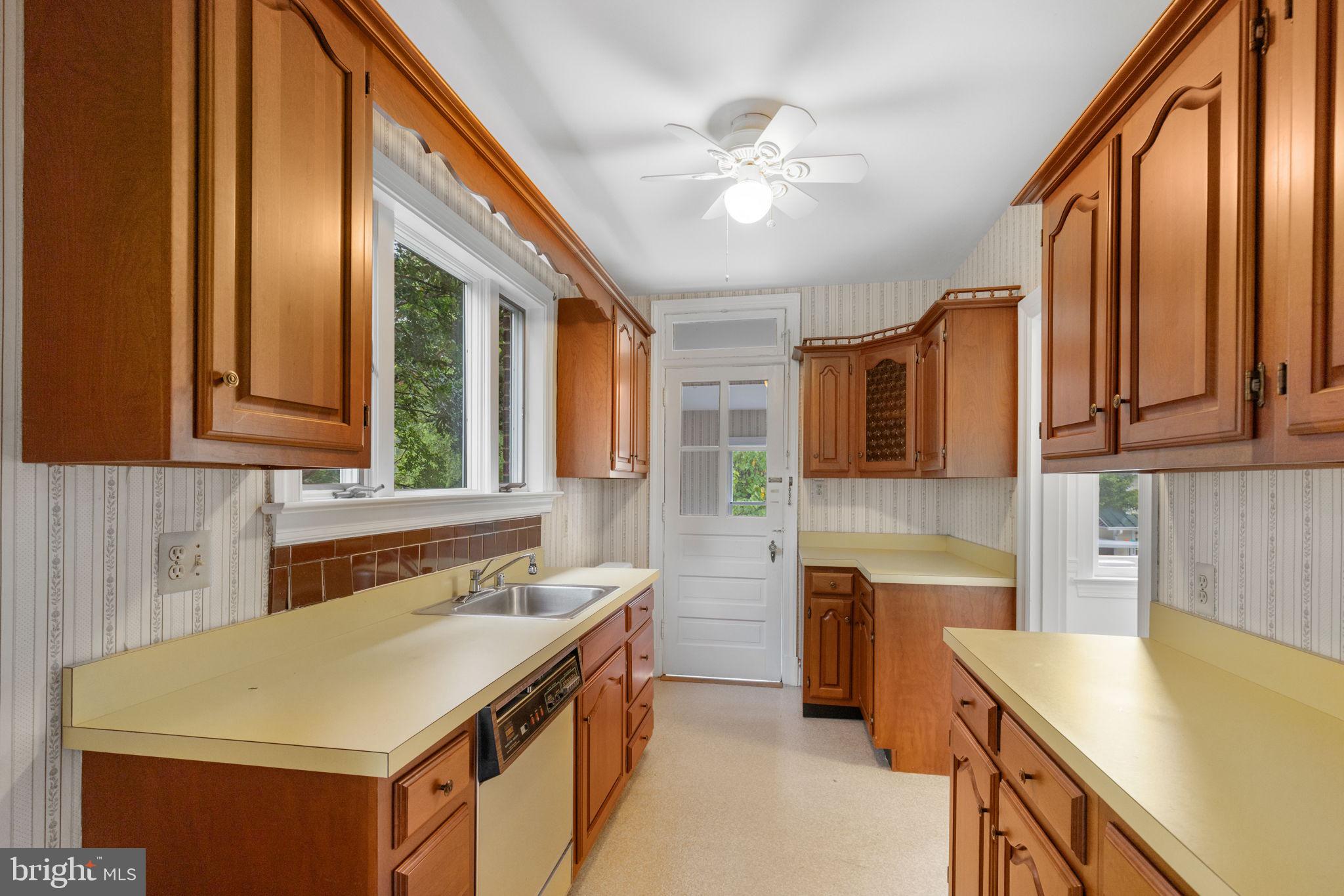 703 BRAXTON PLACE