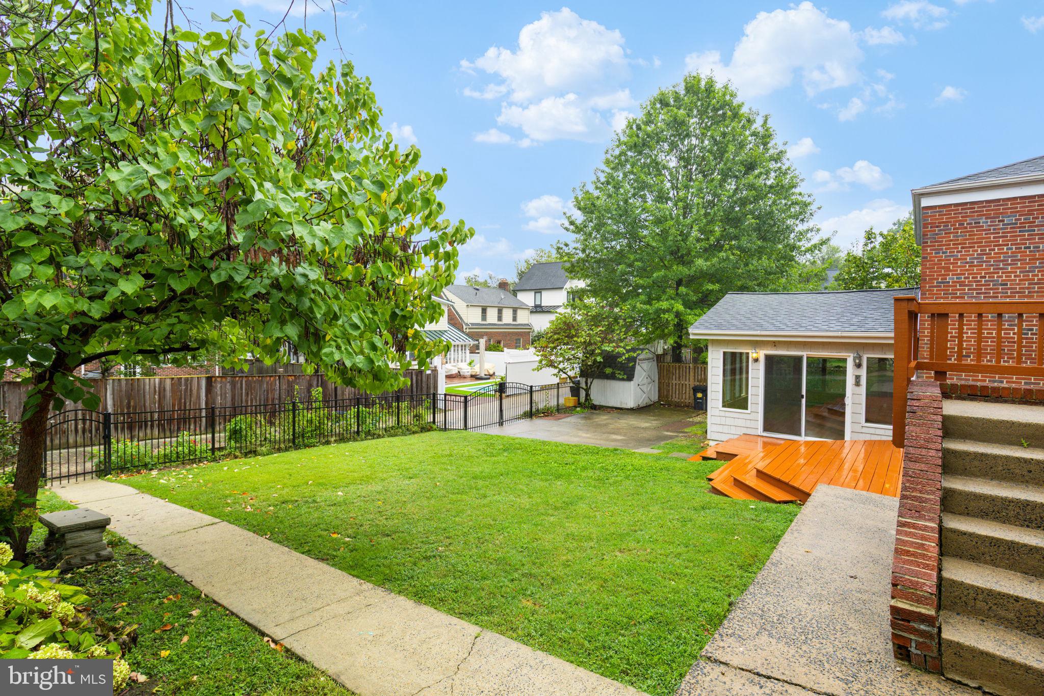 703 BRAXTON PLACE
