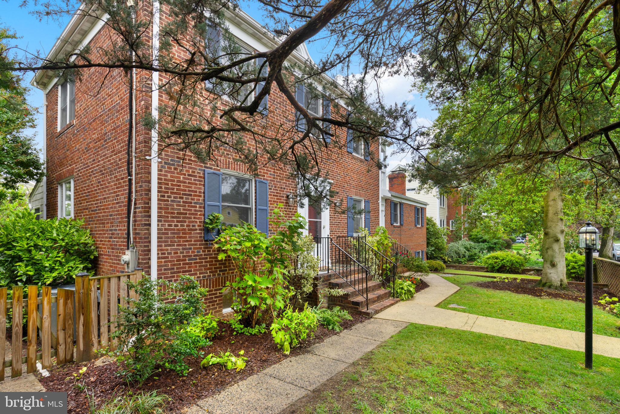 703 BRAXTON PLACE