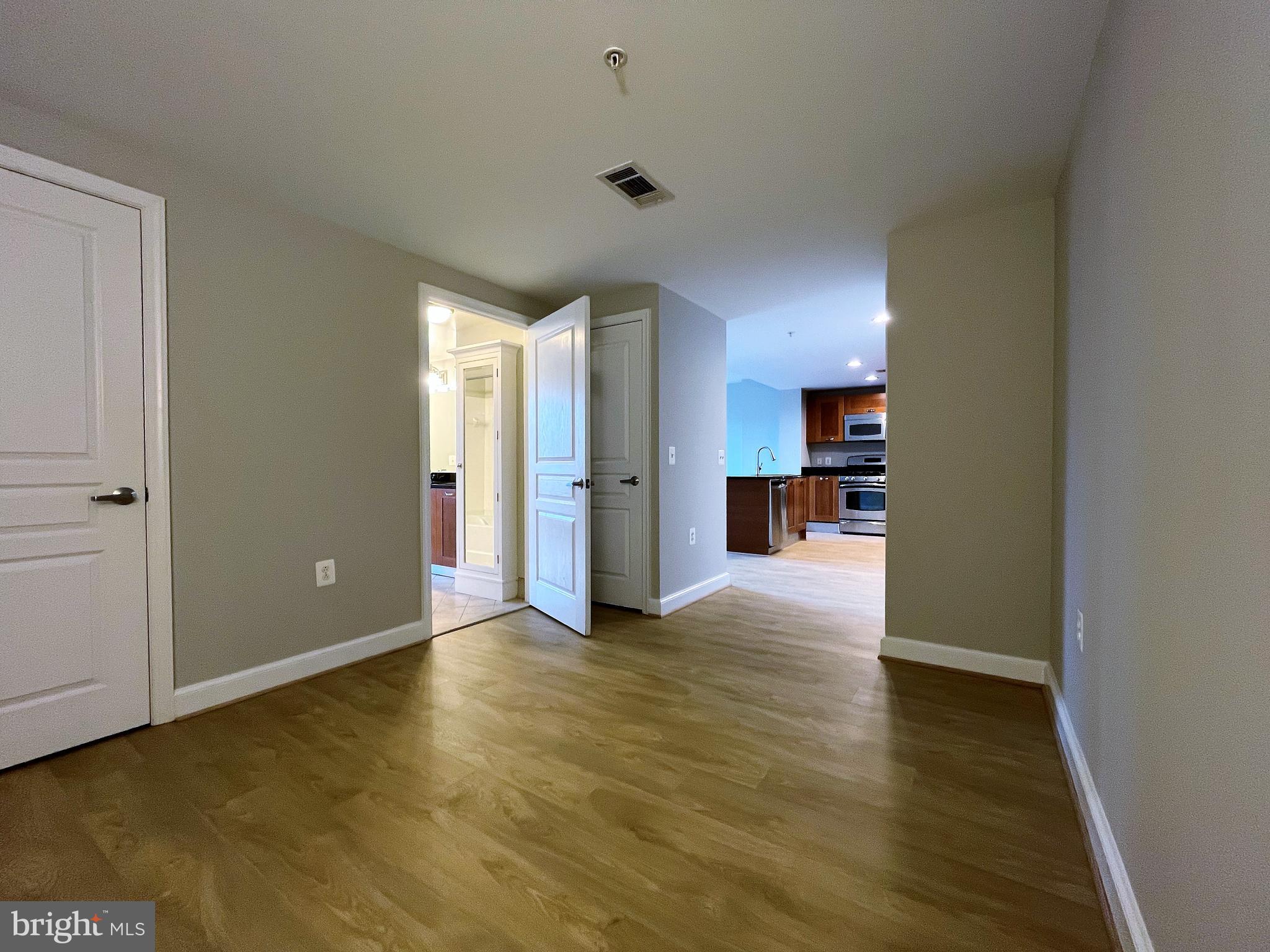 2451 Midtown AVENUE Unit: 917