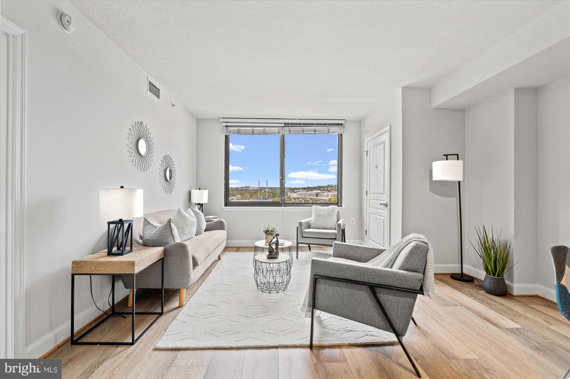 2451 Midtown AVENUE Unit: 1123