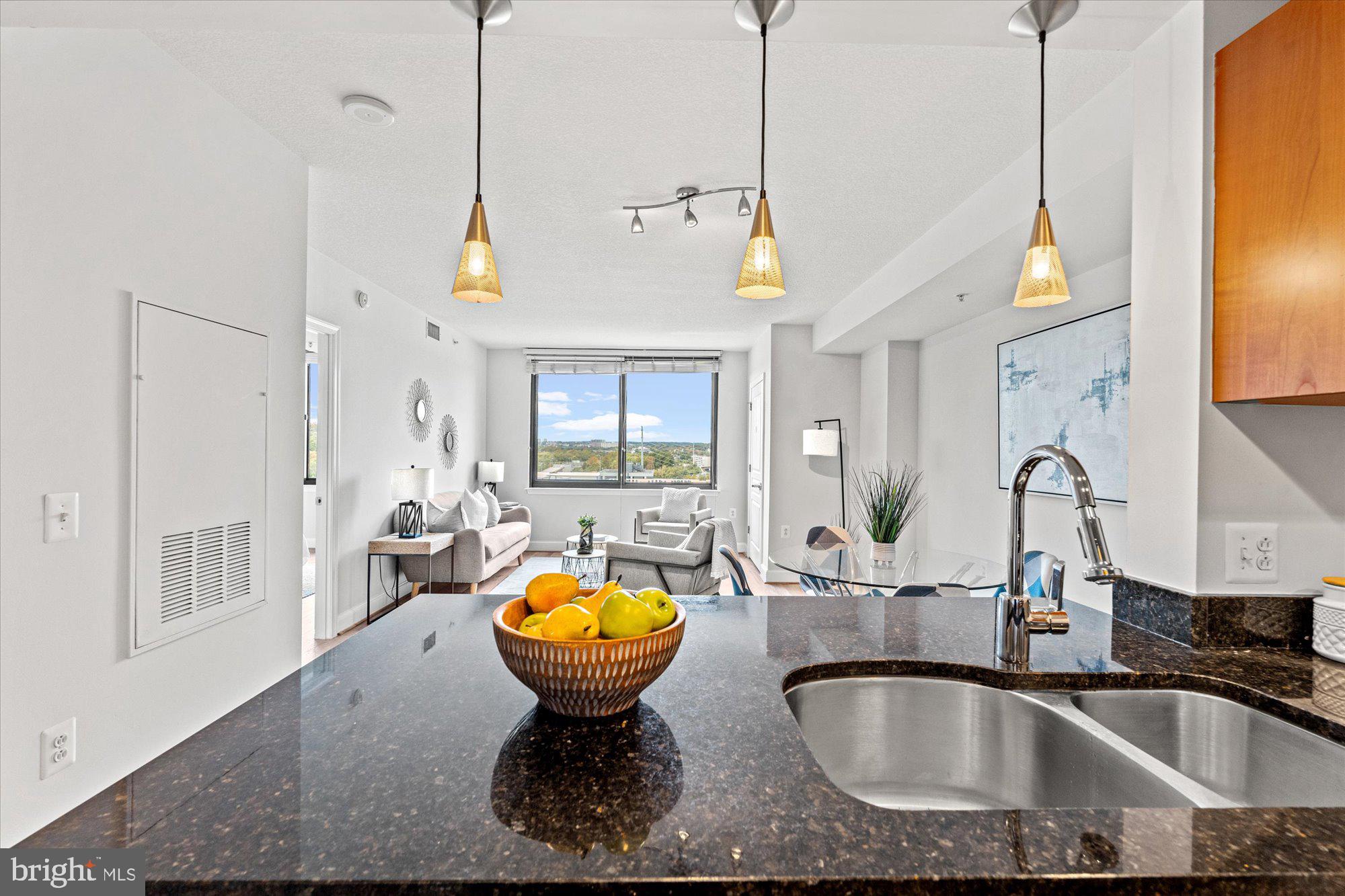 2451 Midtown AVENUE Unit: 1123