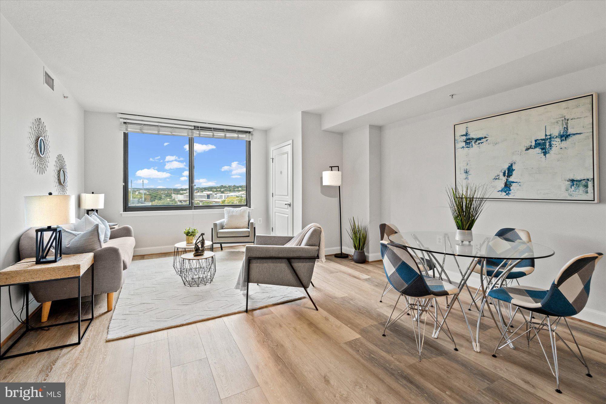 2451 Midtown AVENUE Unit: 1123