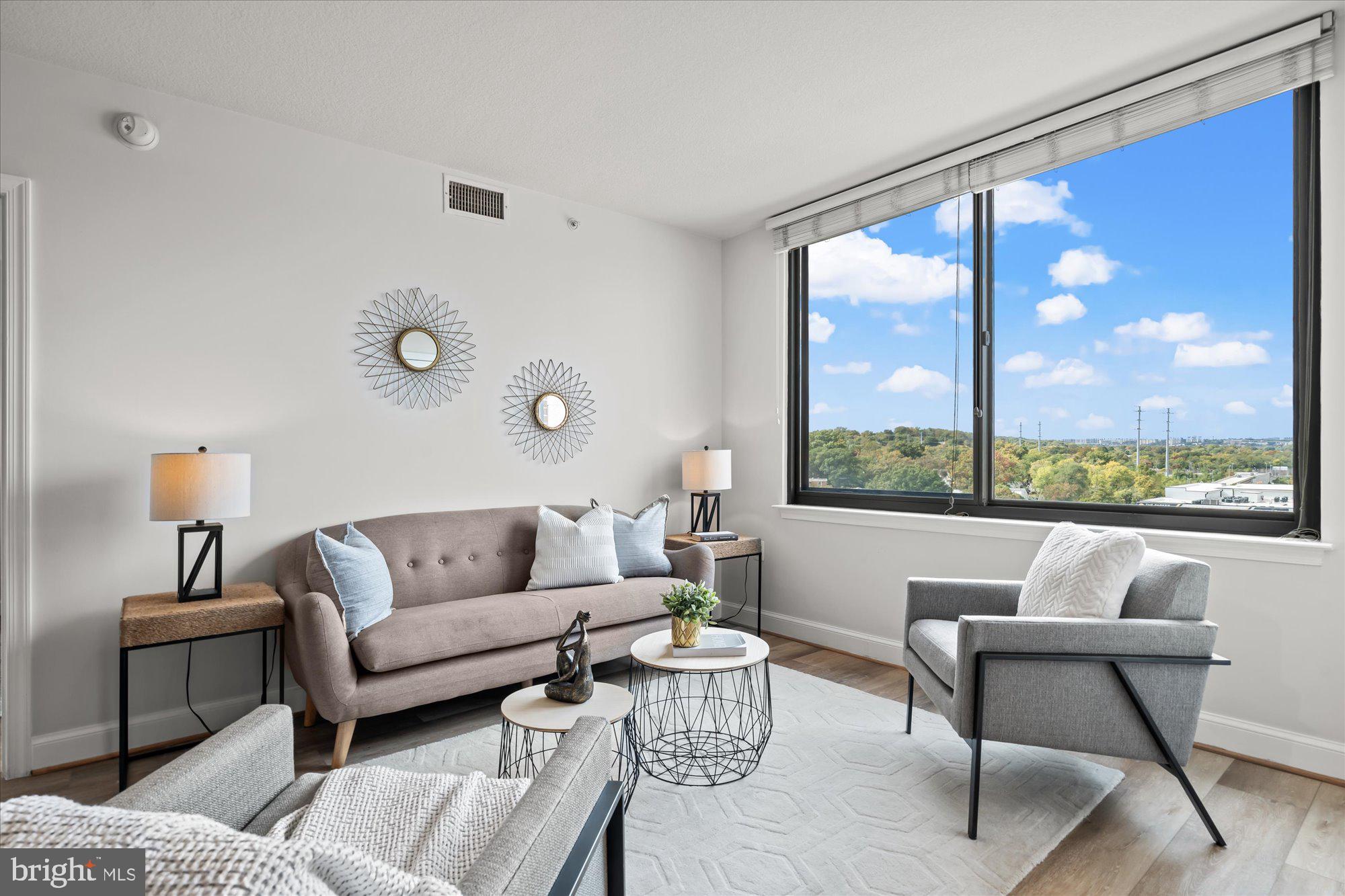2451 Midtown AVENUE Unit: 1123