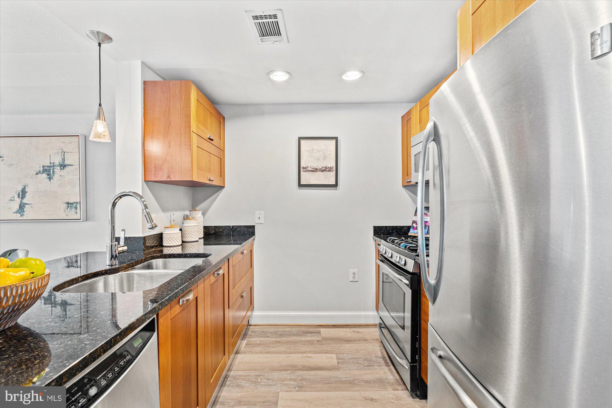 2451 Midtown AVENUE Unit: 1123