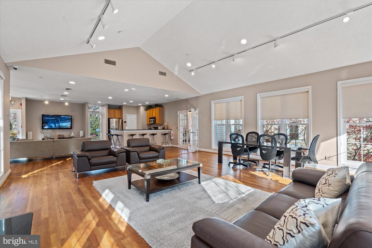 1524 Lincoln WAY Unit: 307
