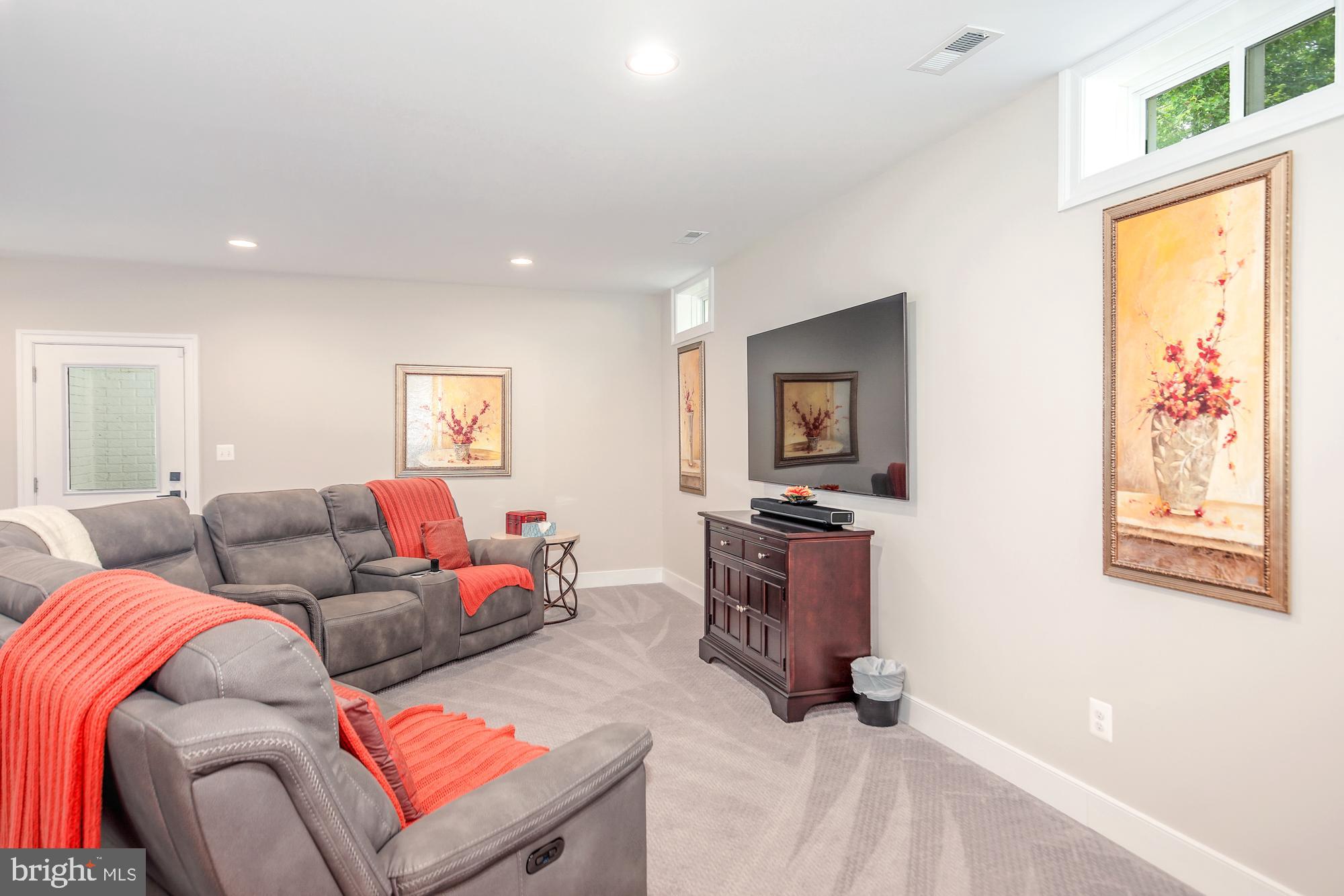 7400 Storm Ct