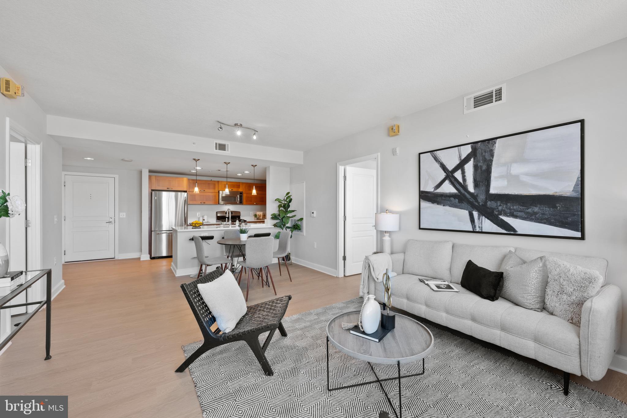 2451 Midtown Ave #1401