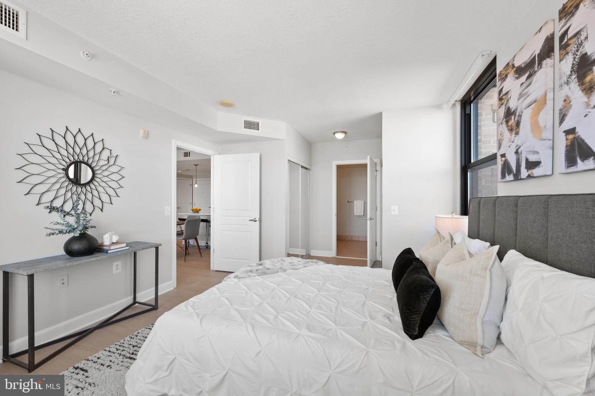 2451 Midtown Ave #1401