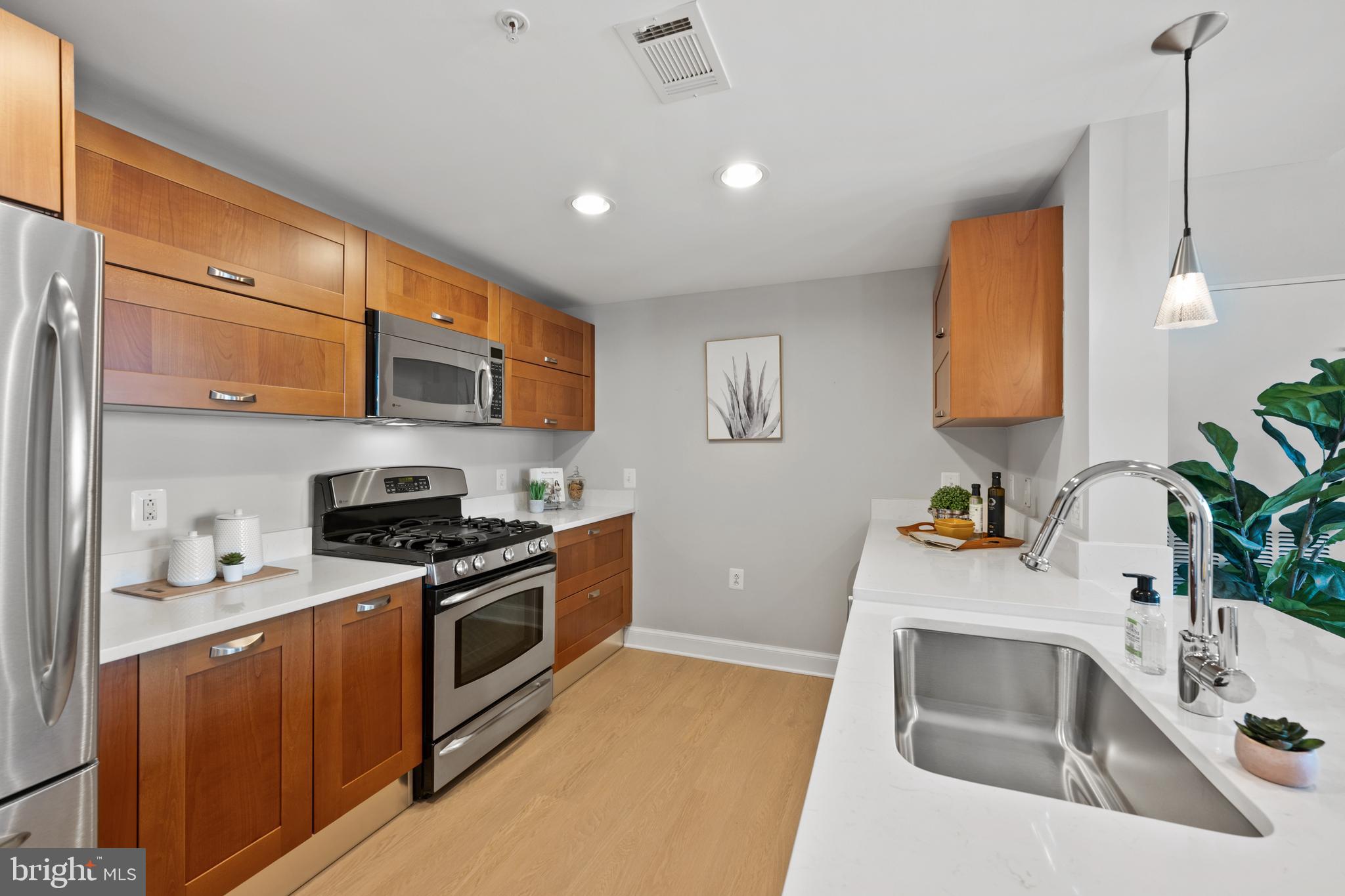 2451 Midtown Ave #1401