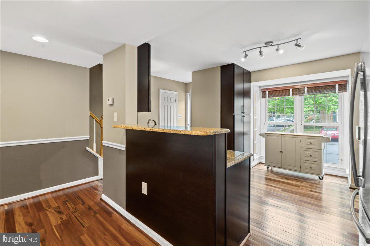 6562 SAND WEDGE CT