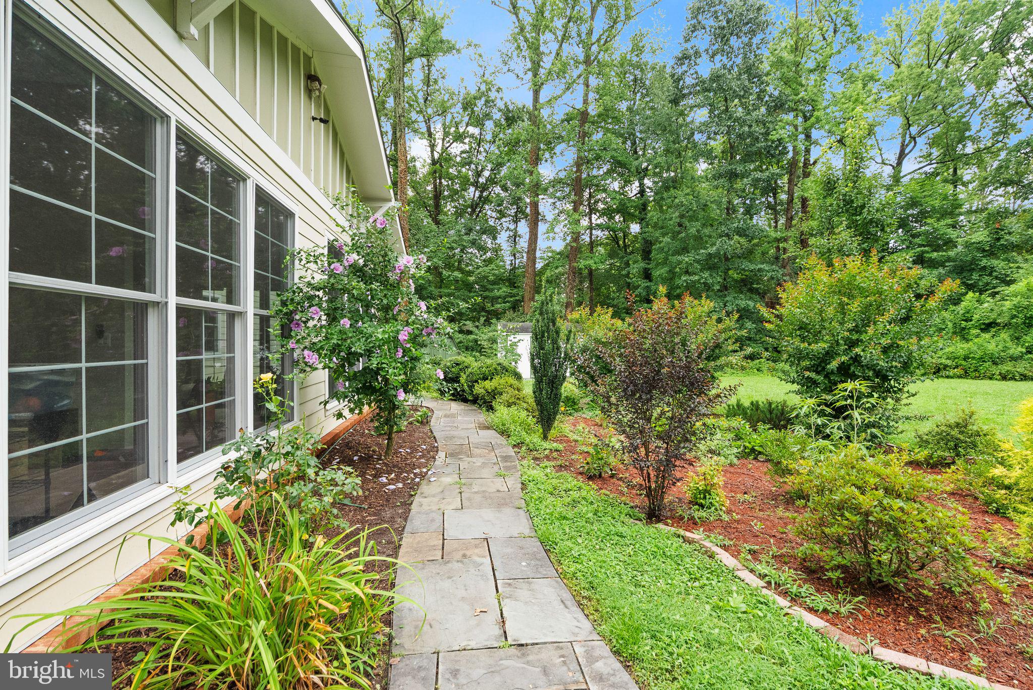 5104 BIRCH LANE