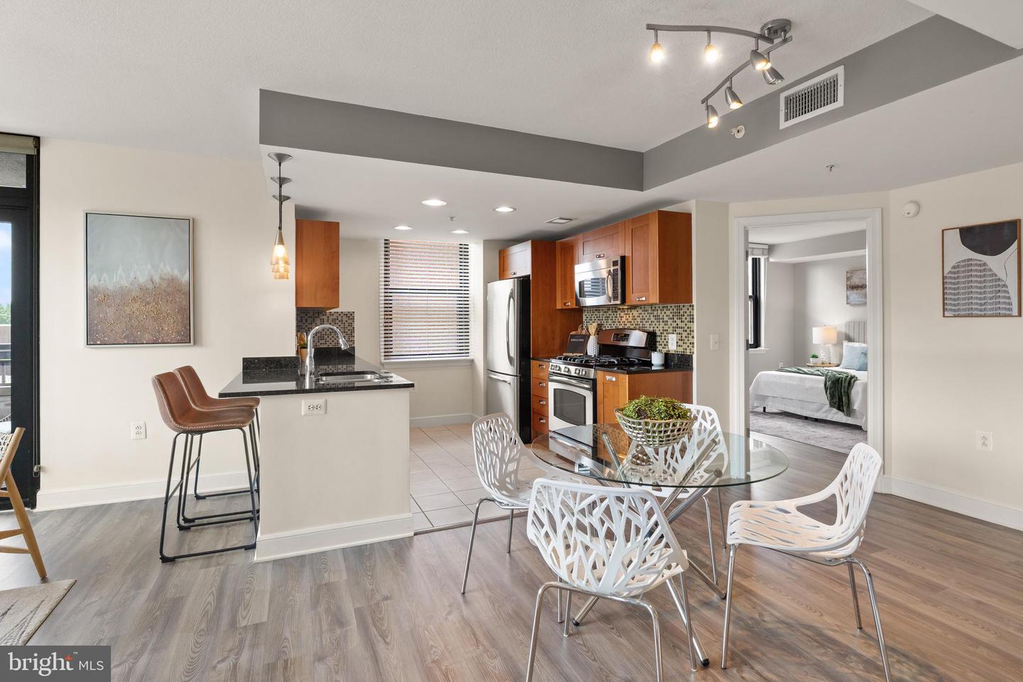 2451 Midtown Ave #718