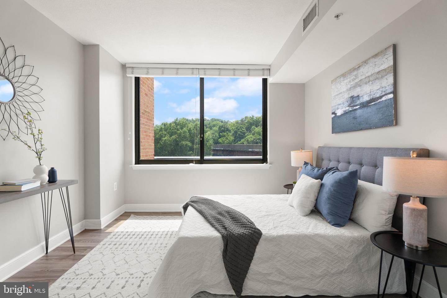 2451 Midtown Ave #718