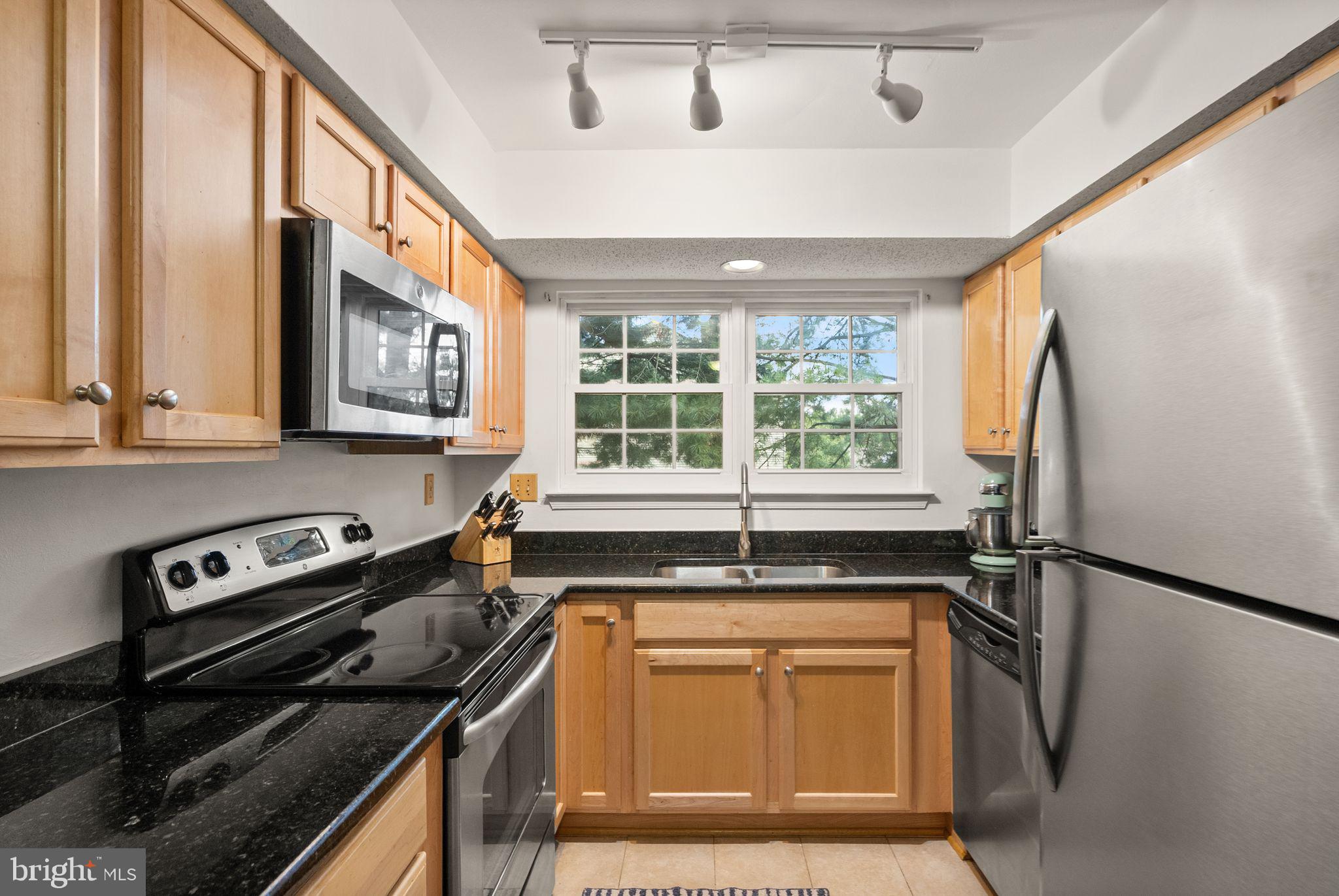 12116 GREENWAY COURT 202