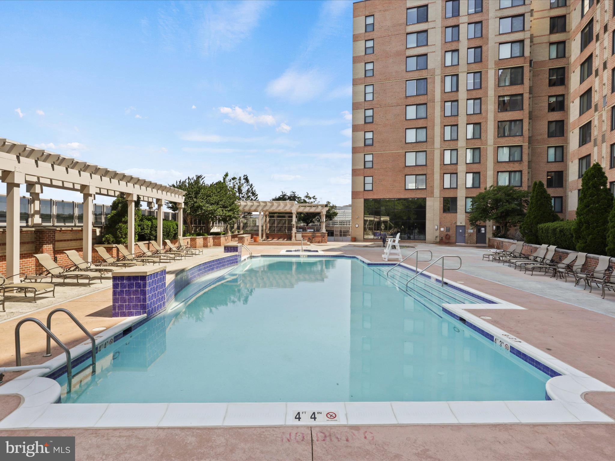 2451 MIDTOWN AVENUE 921