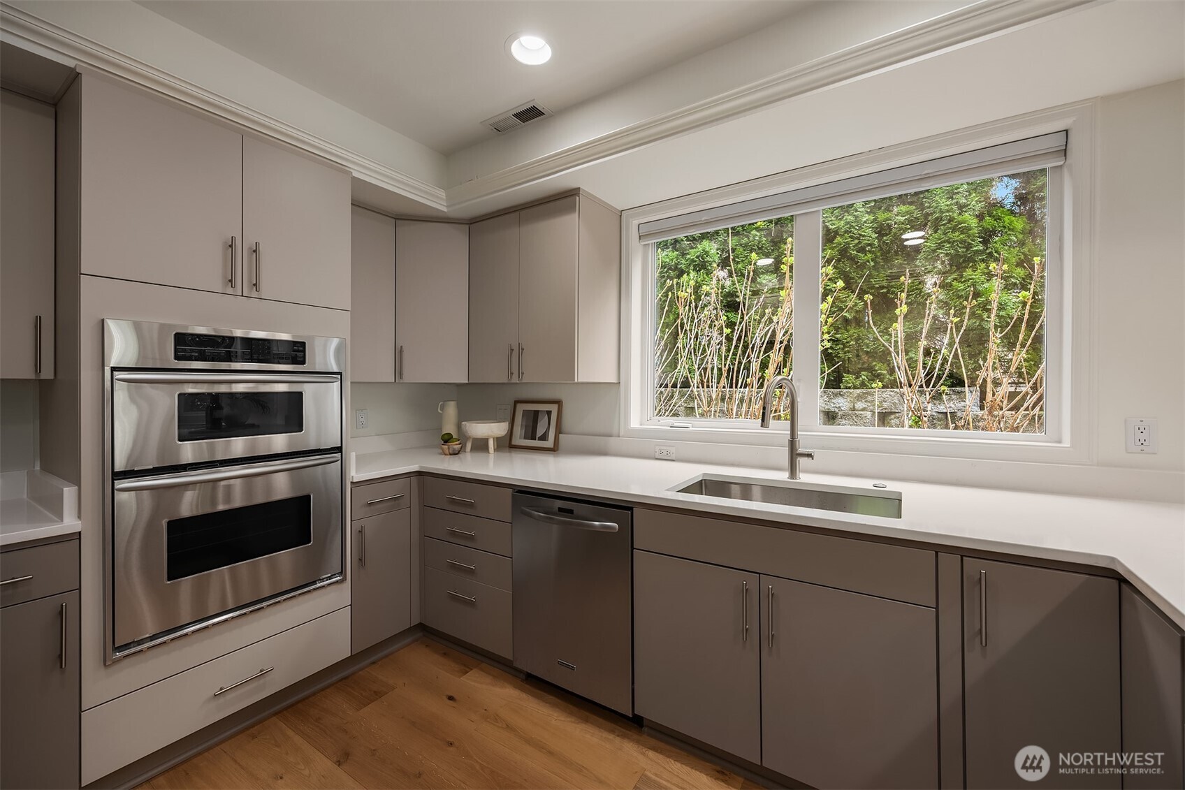 316 5th Avenue Unit: 102