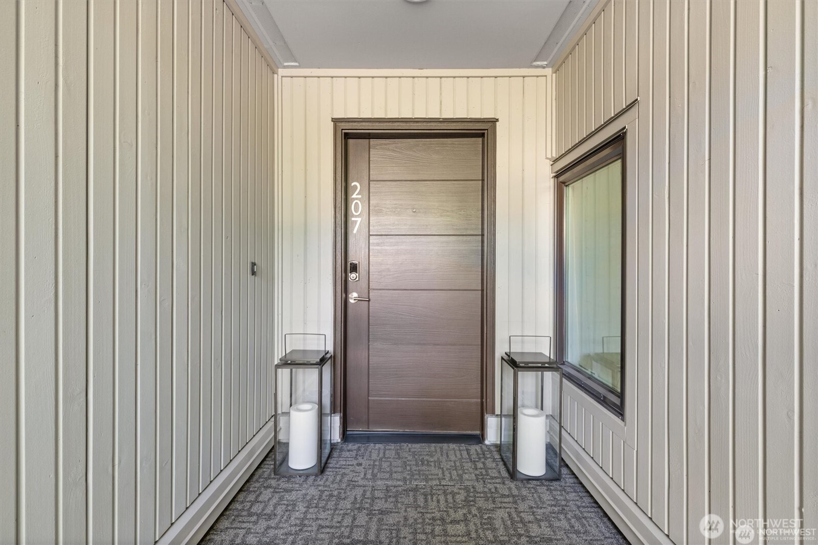 827 Lake Street S Unit: 207