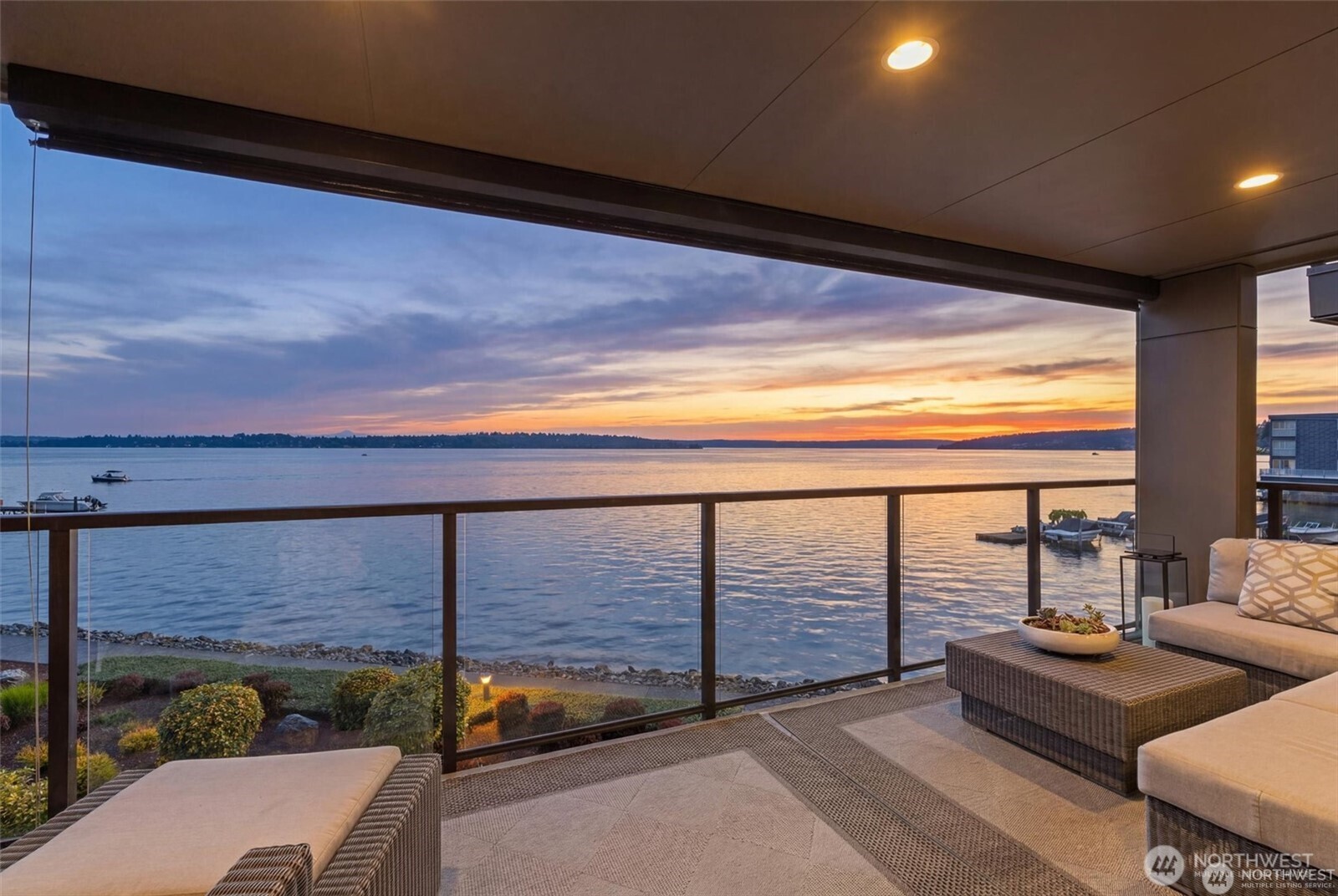 827 Lake Street S Unit: 207