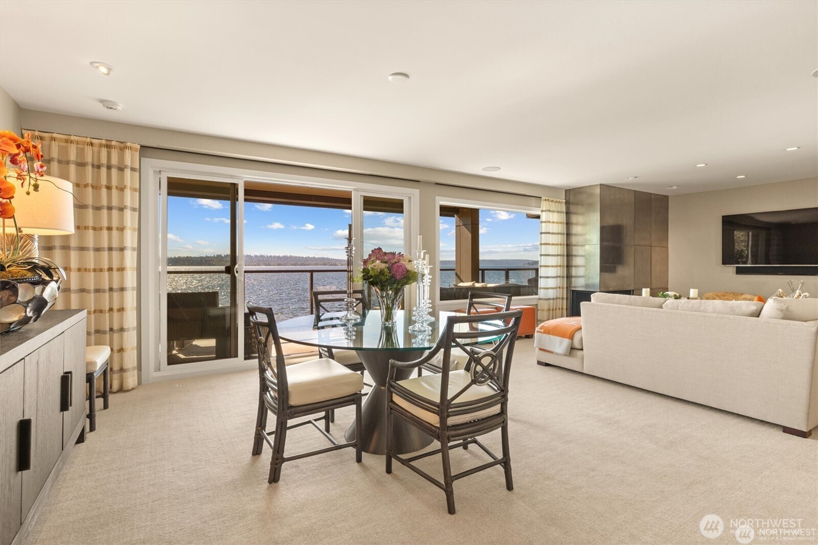 827 Lake Street S Unit: 207