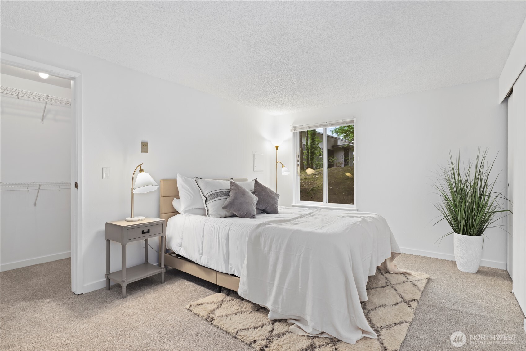 14515 NE 32nd Street Unit: H104