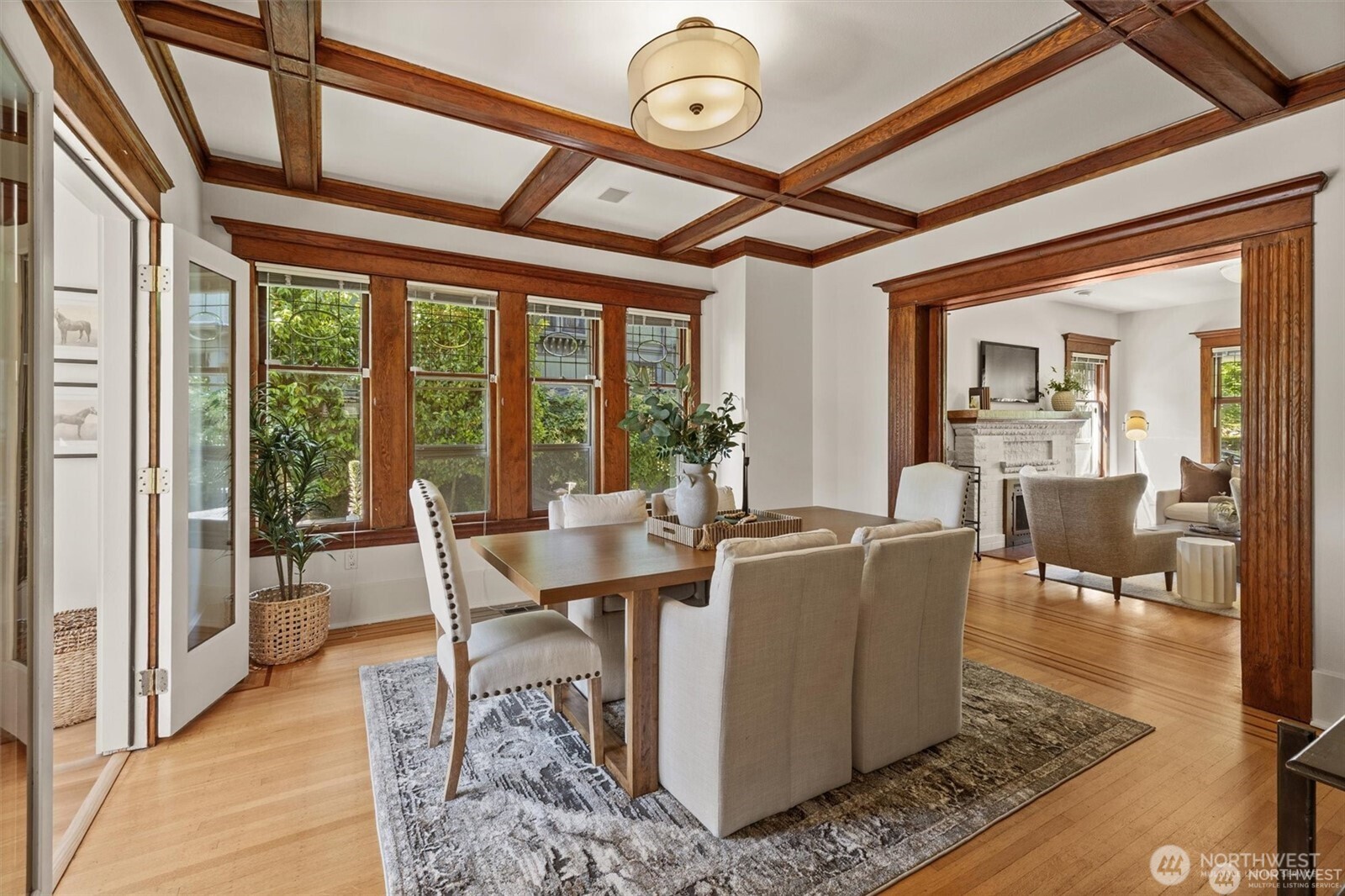 938 18th Avenue E