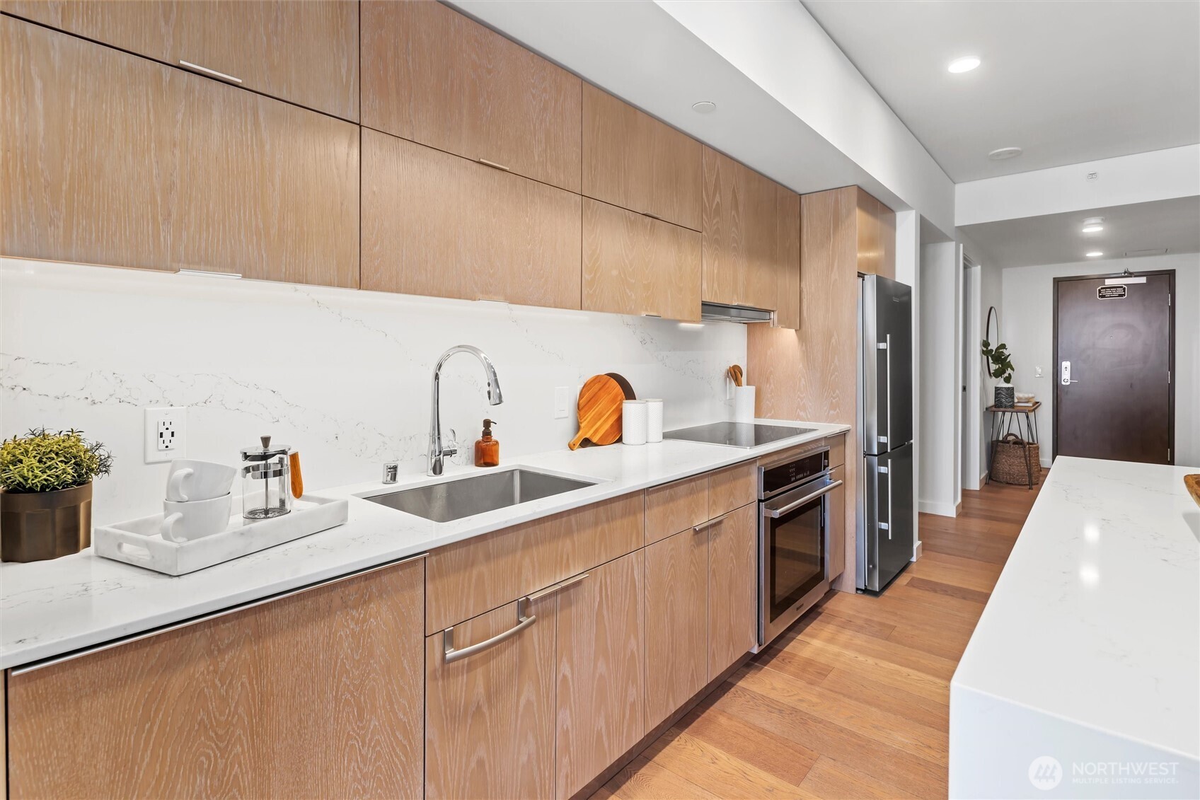 405 S Main Street Unit: 811
