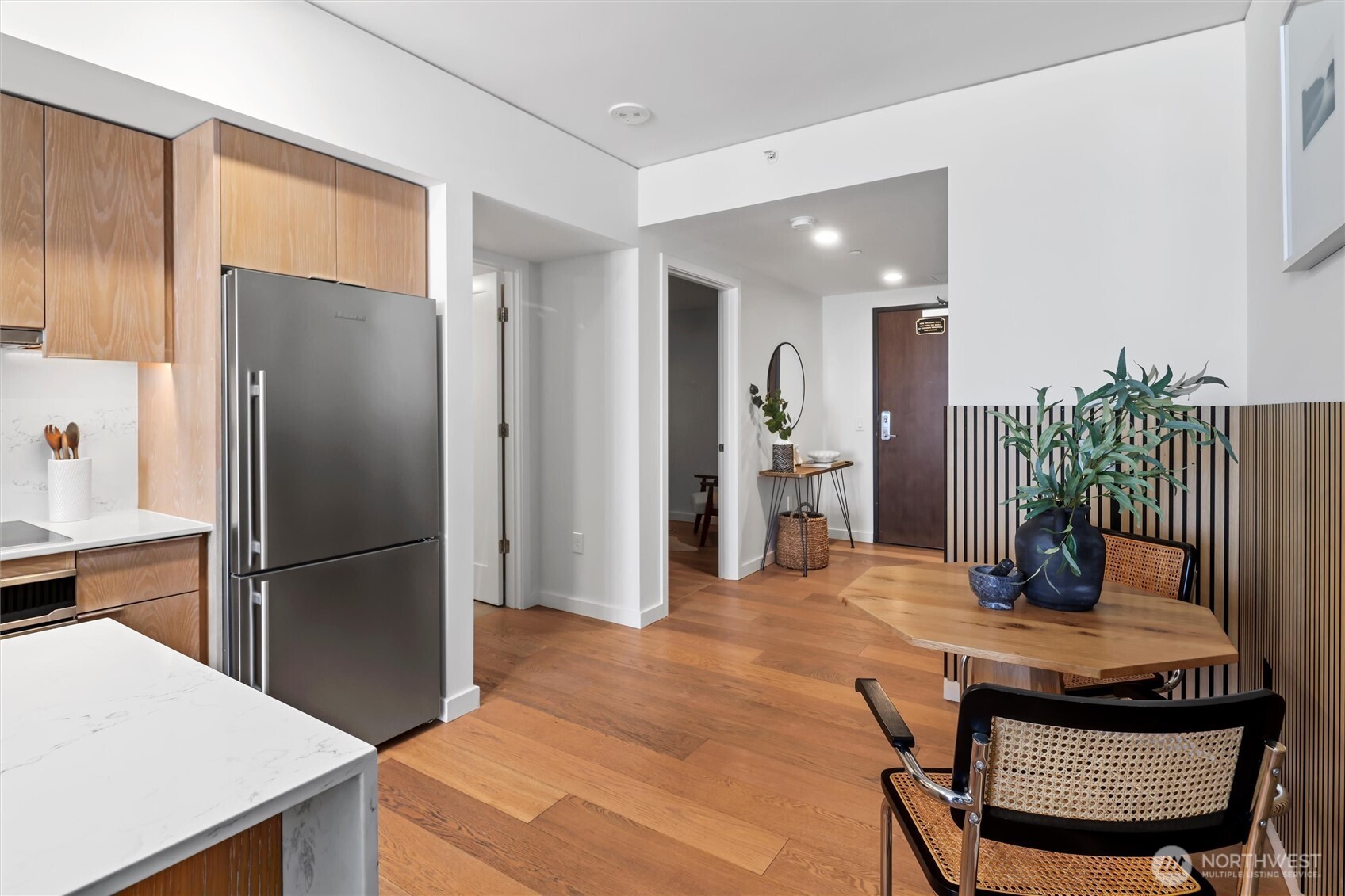 405 S Main Street Unit: 811