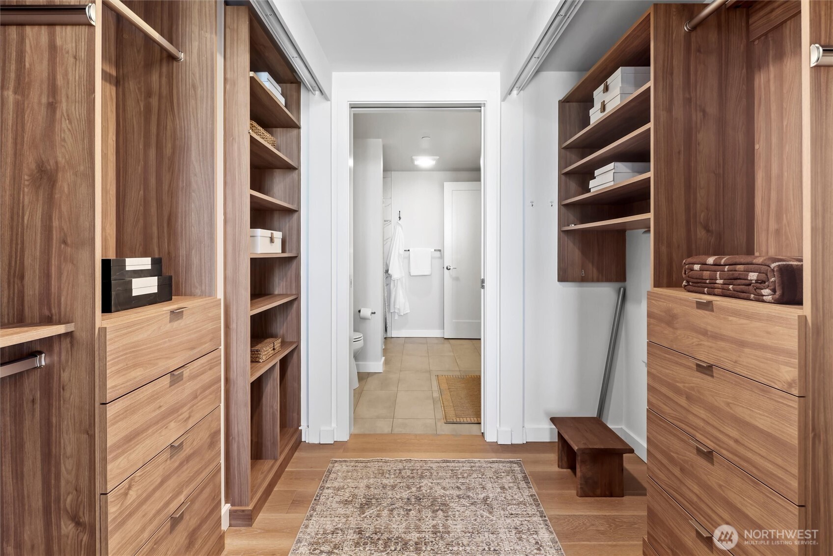 405 S Main Street Unit: 811