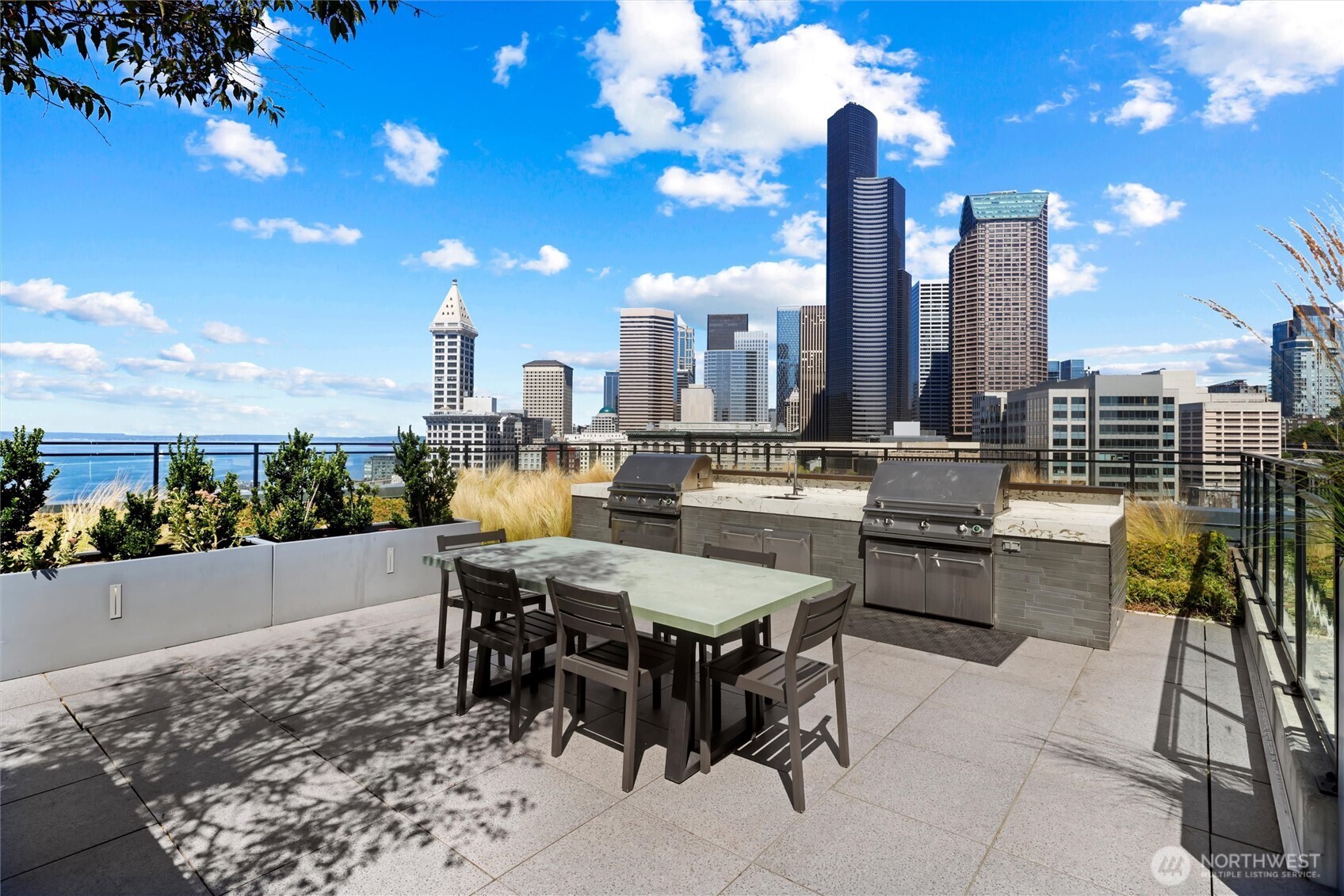 405 S Main Street Unit: 811