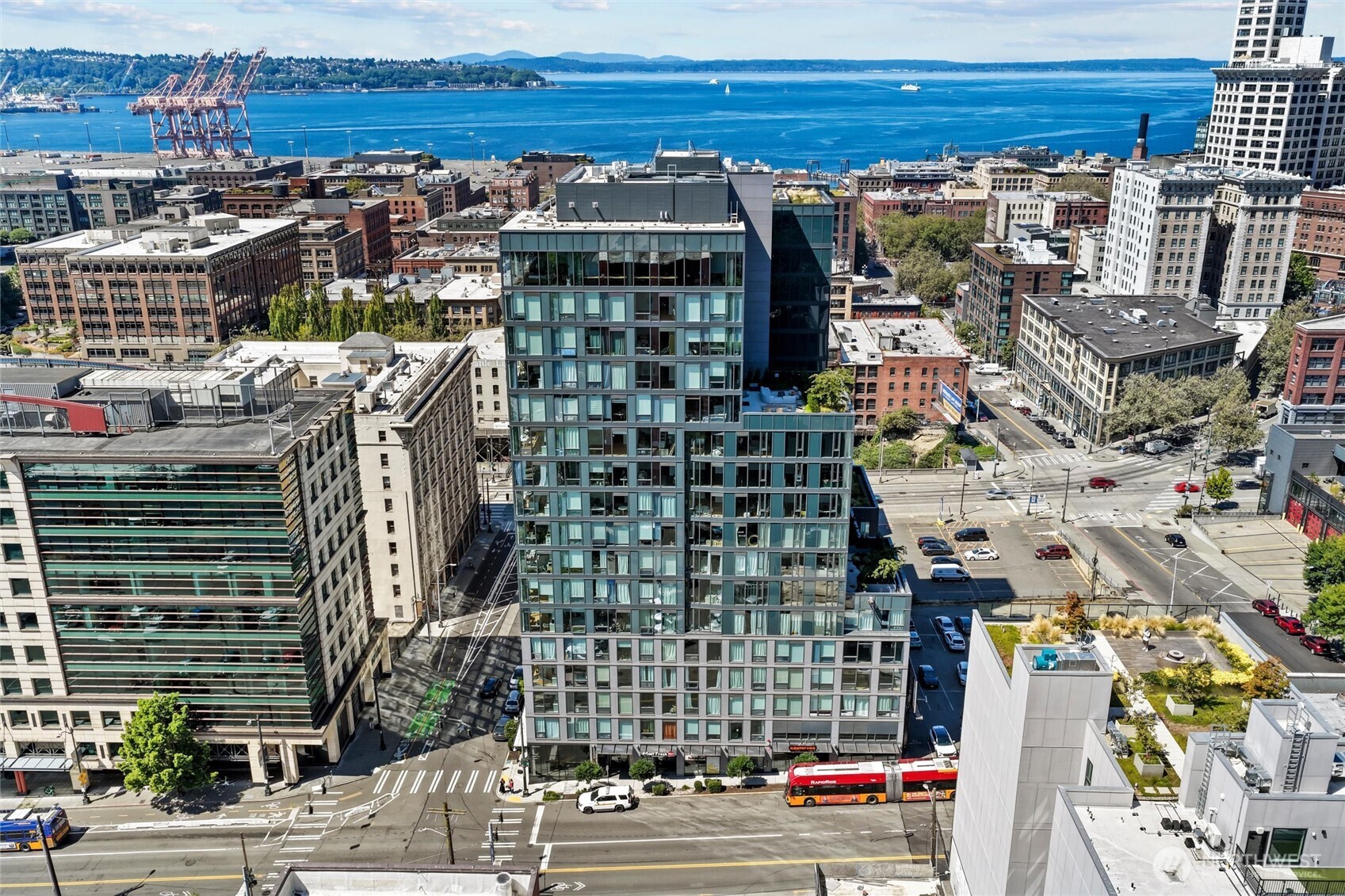 405 S Main Street Unit: 811