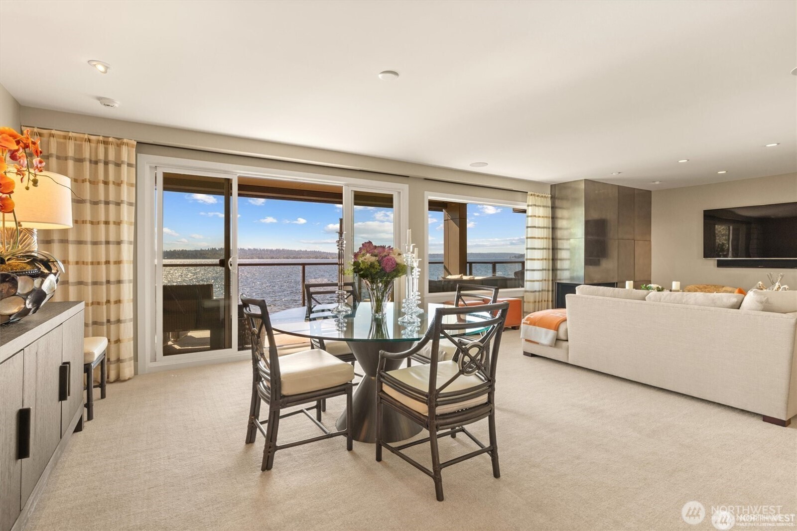 827 Lake Street S Unit: 207