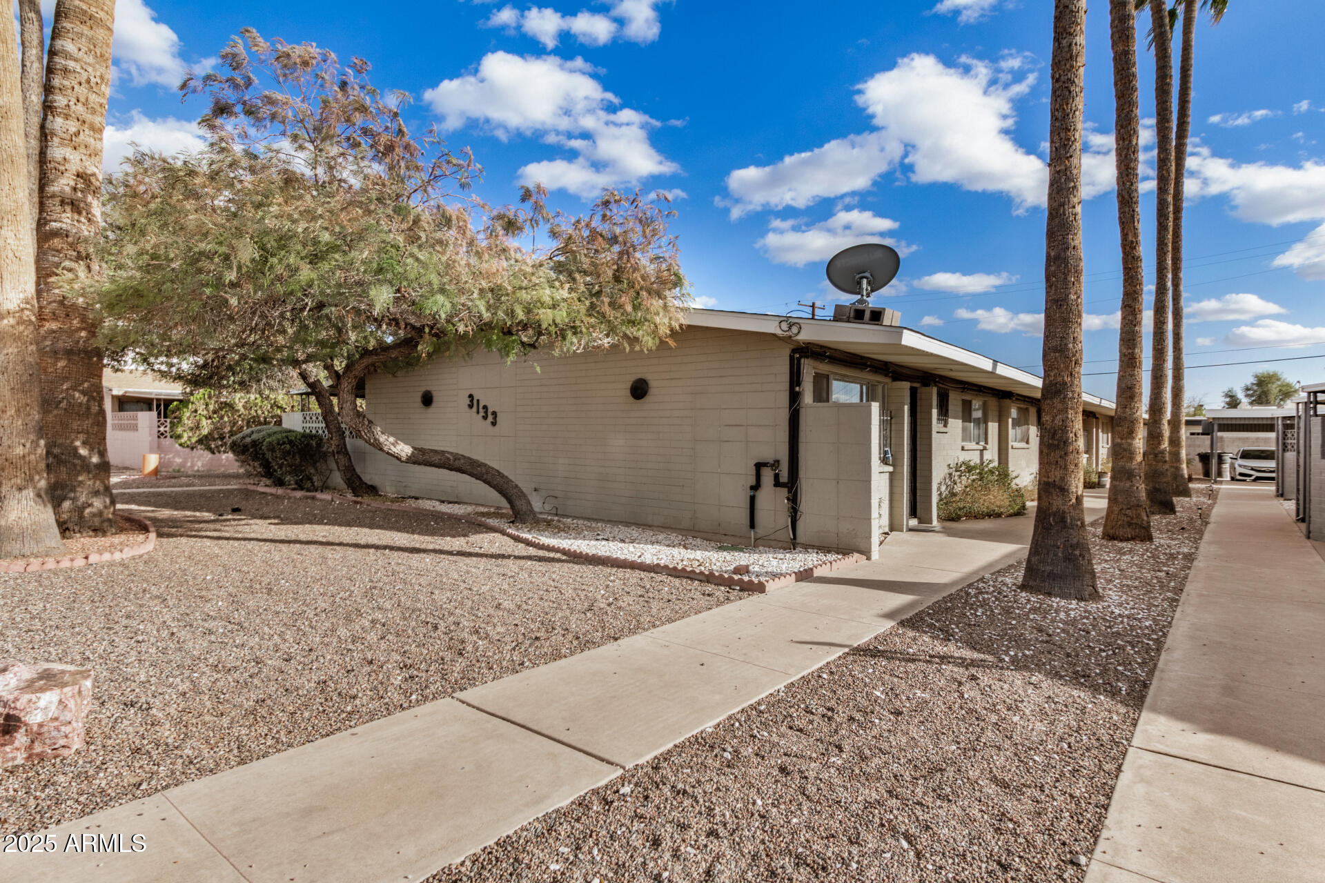 3133 E GLENROSA Avenue 2