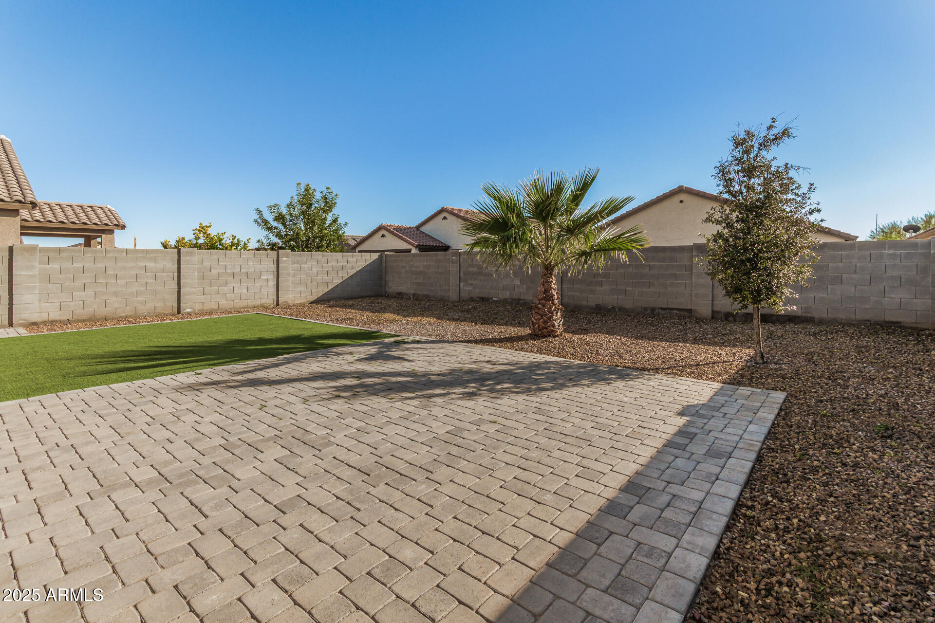 17437 W MOLLY Lane