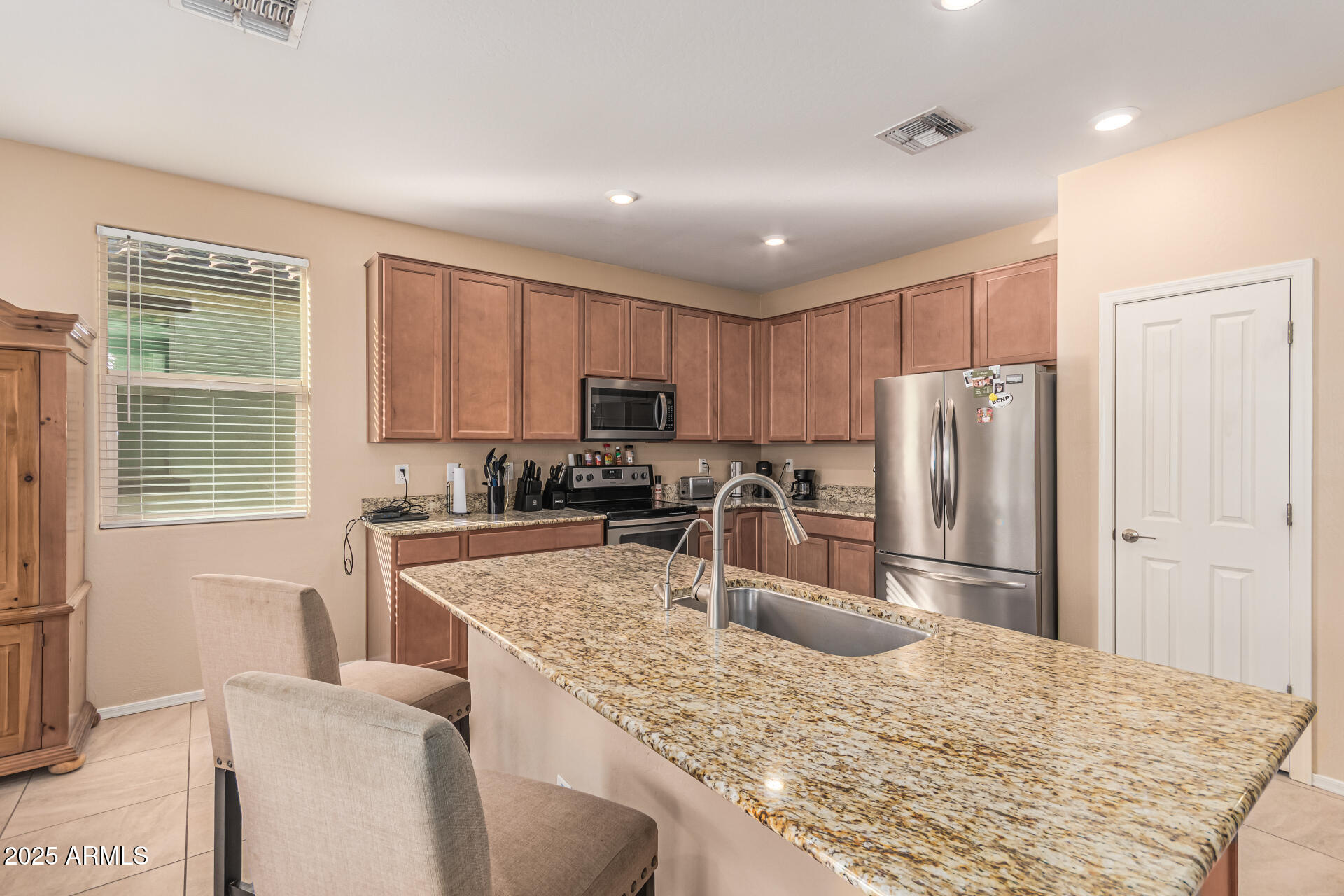 17437 W MOLLY Lane