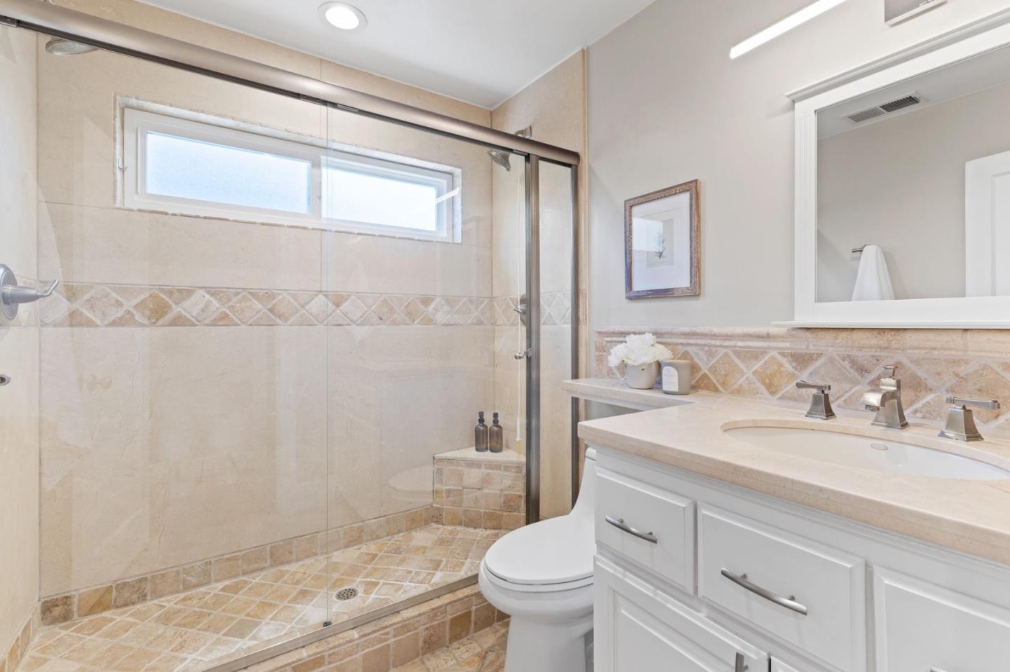 1426 Walnut DR