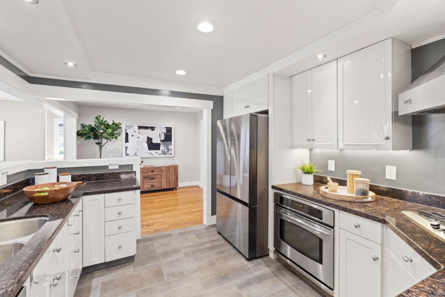 1426 Walnut DR
