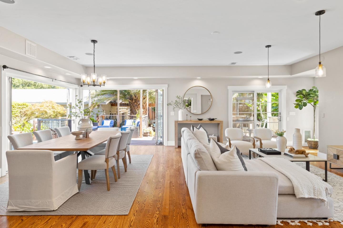 1426 Walnut DR