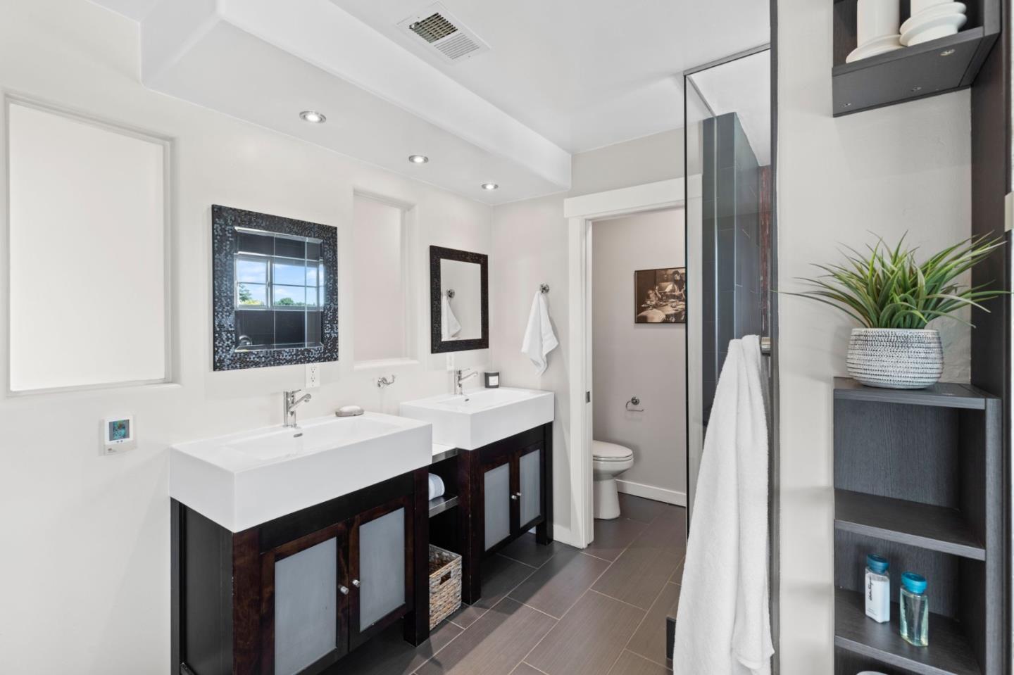 1426 Walnut DR