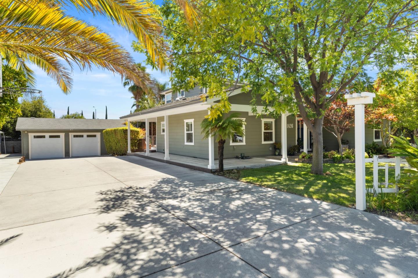 1426 Walnut DR
