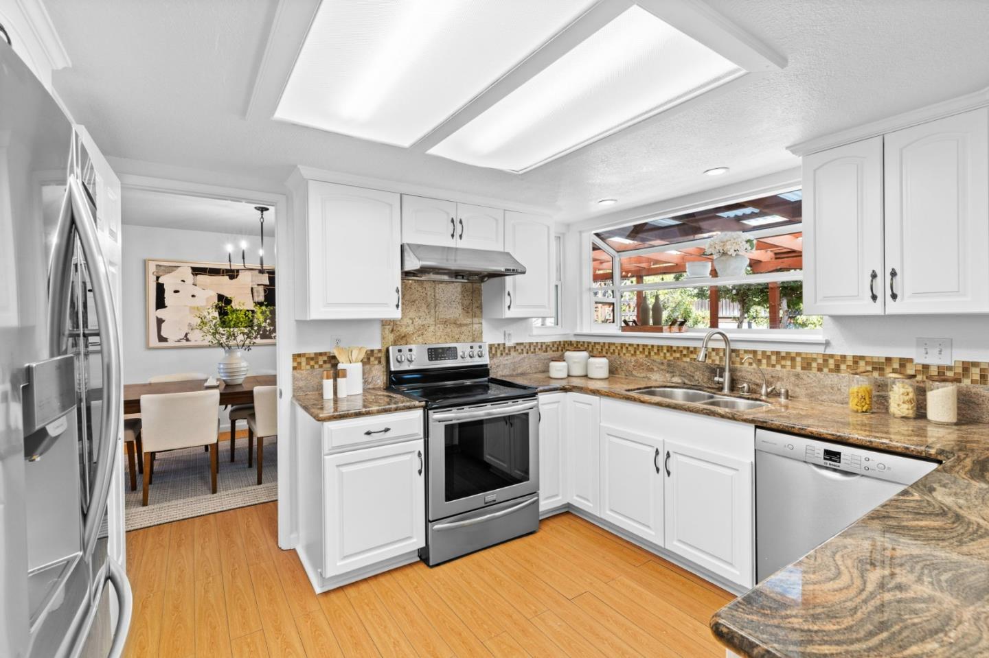 1386 Prada CT