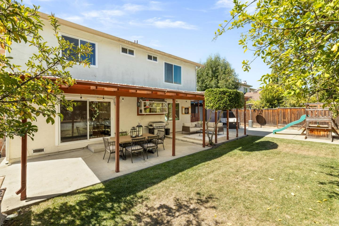 1386 Prada CT