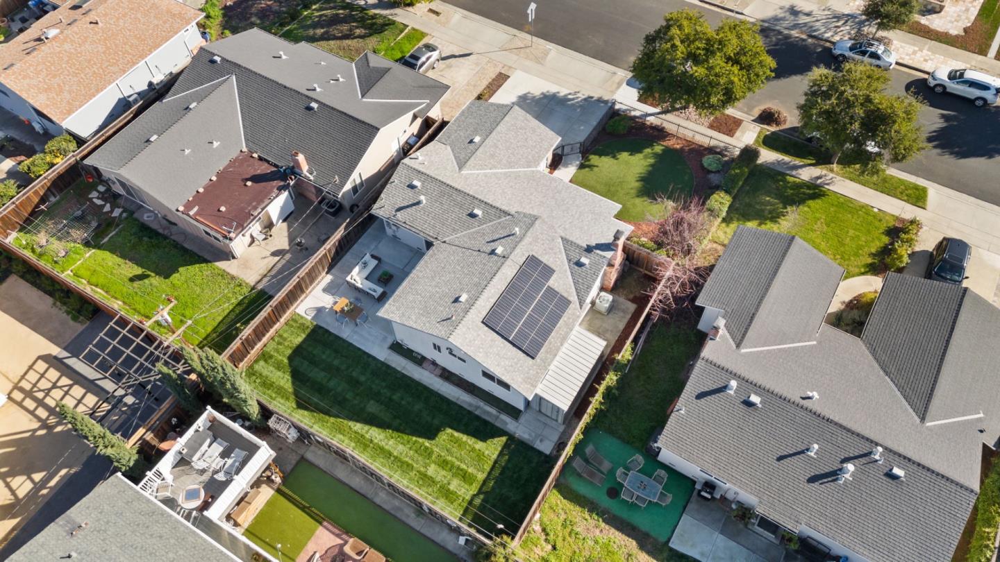 1441 Lansing AVE
