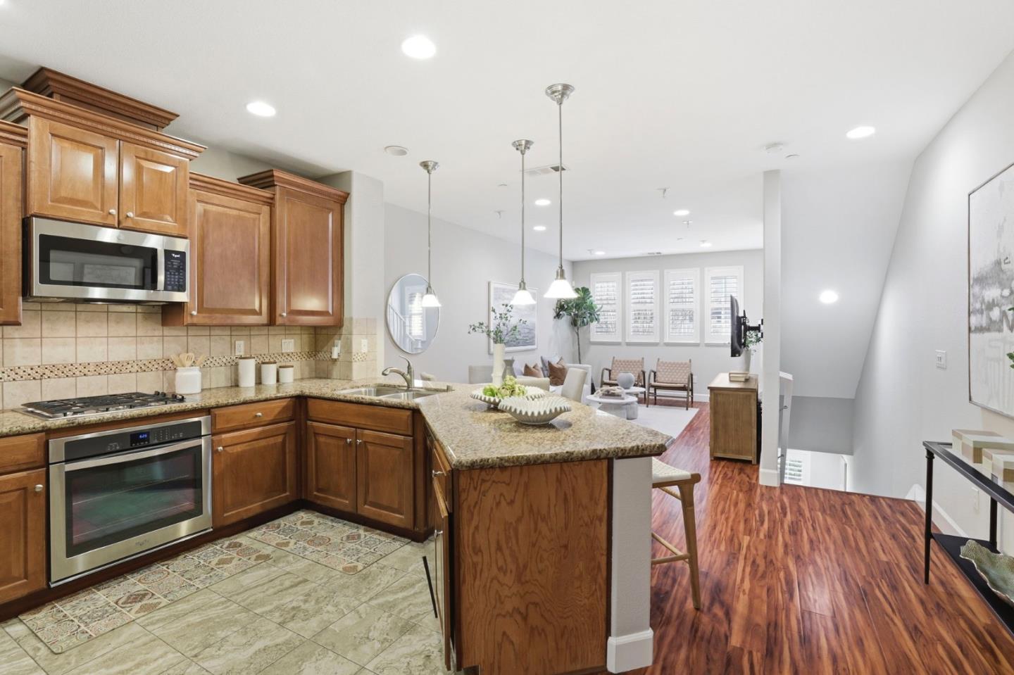 1701 Shore Place 5