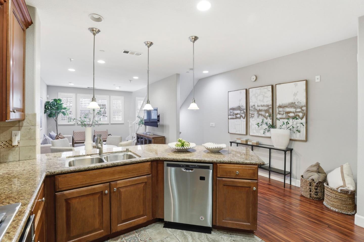 1701 Shore Place 5