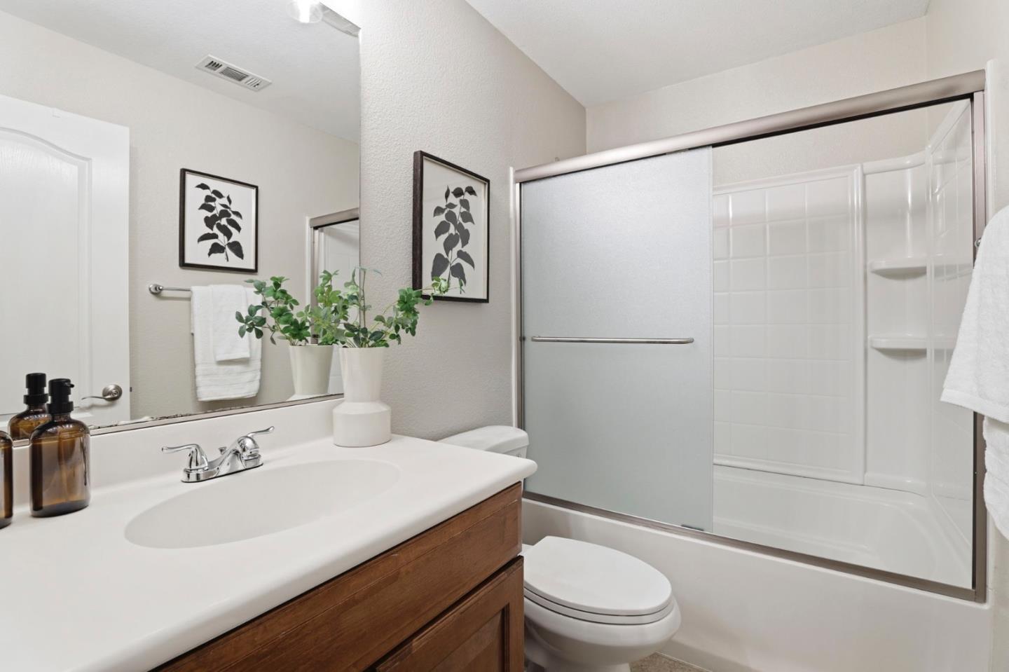 1701 Shore Place 5