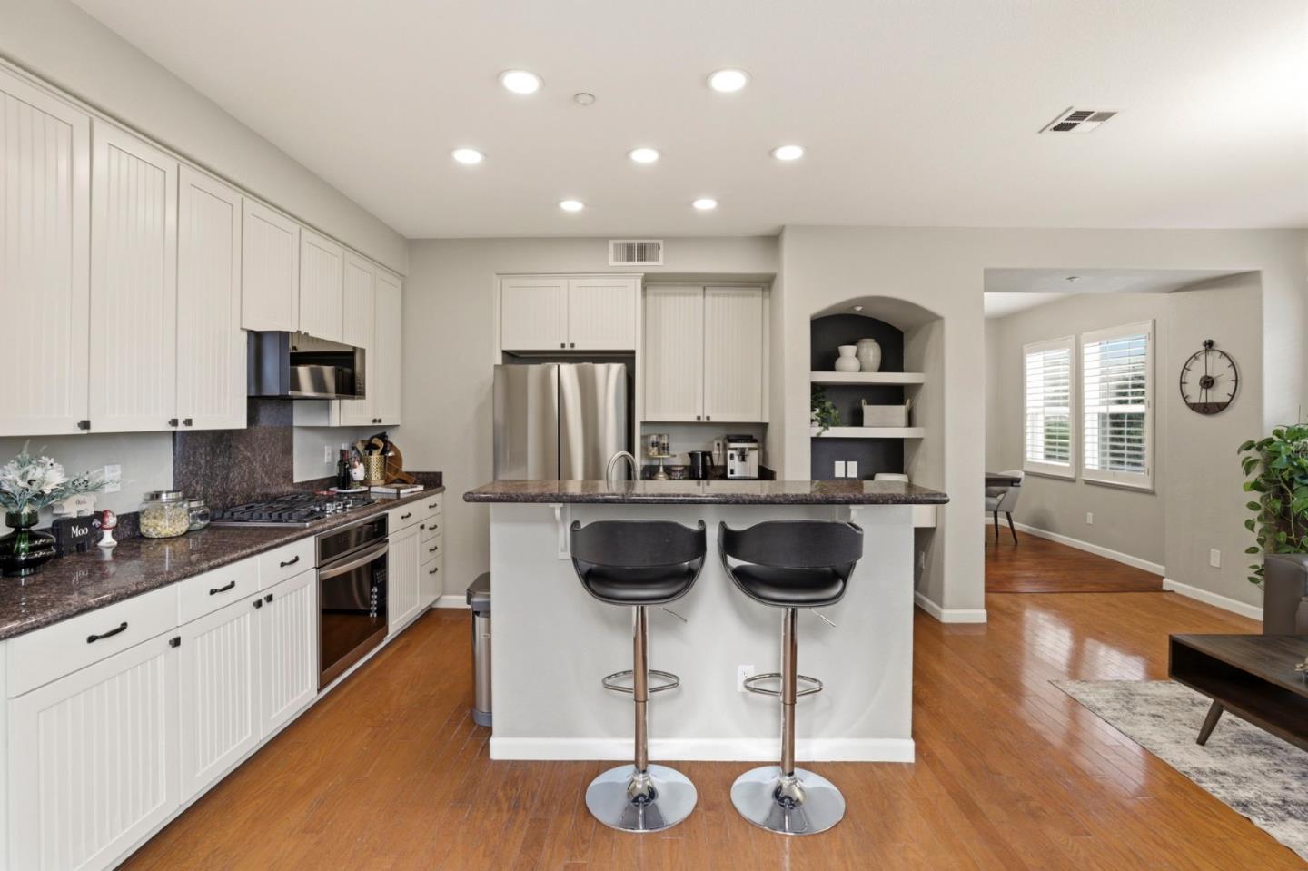 314 Mullinix Way